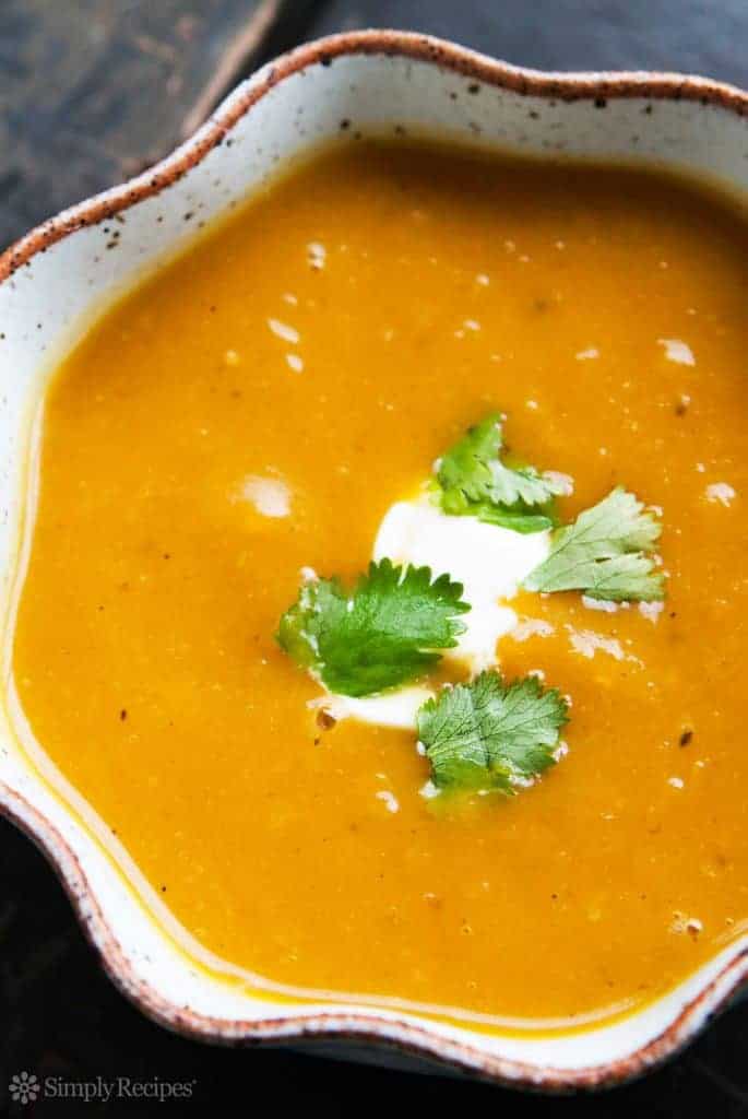 Butternut Kürbis Suppe mit Curry 🍝 - Die Rezepte