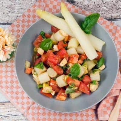 Tomaten Mozzarella Salat mit Spargel