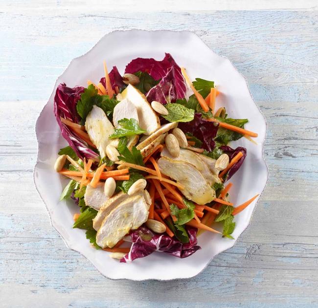 Bunter Salat mit Hähnchenbrustfilet nach orientalischer Art für 30 Minuten