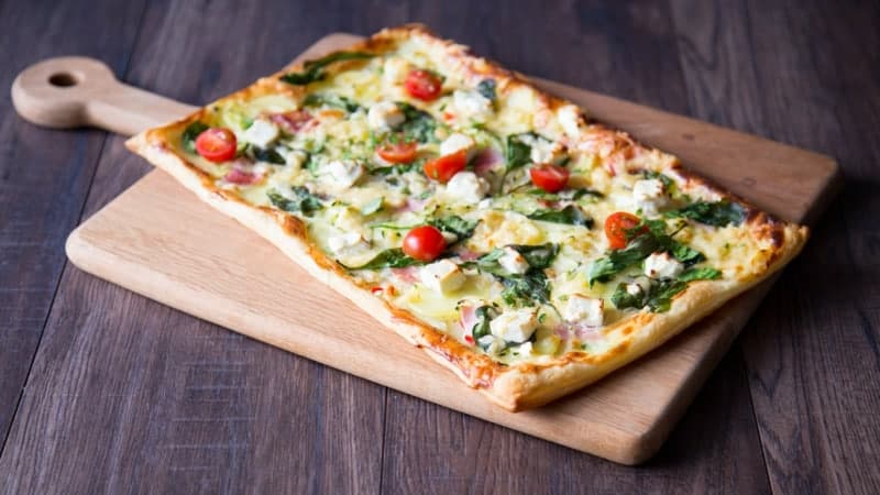 Blatterteig Pizza Super Schnelles Rezept Mit Schinken Und Champignons