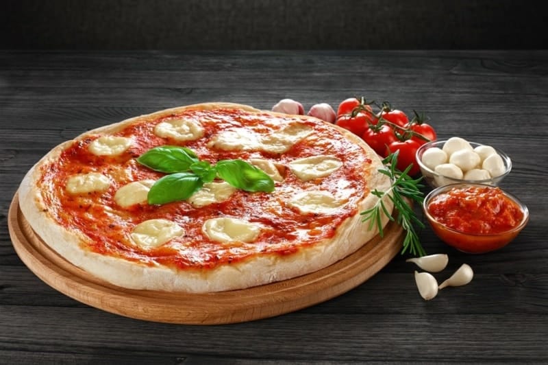 Selbstgemachte Pizza Margherita Das Klassische Italienische Rezept