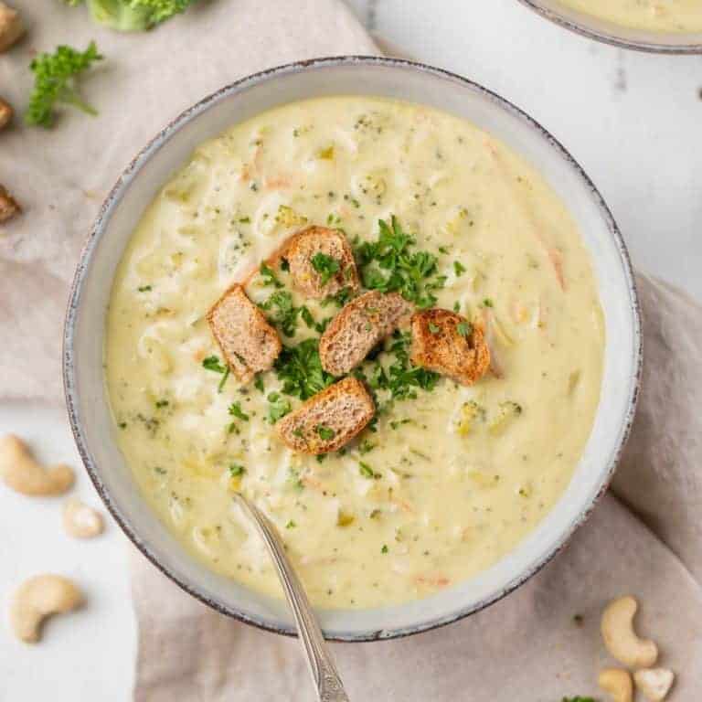 Brokkoli Creme Suppe mit viel Käse - lecker 🍝 - Die Rezepte