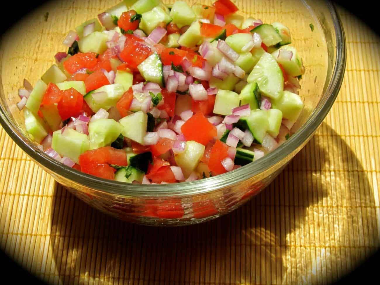 Schopska Salat – der beste Bulgarische Salat 🍝 - Die Rezepte