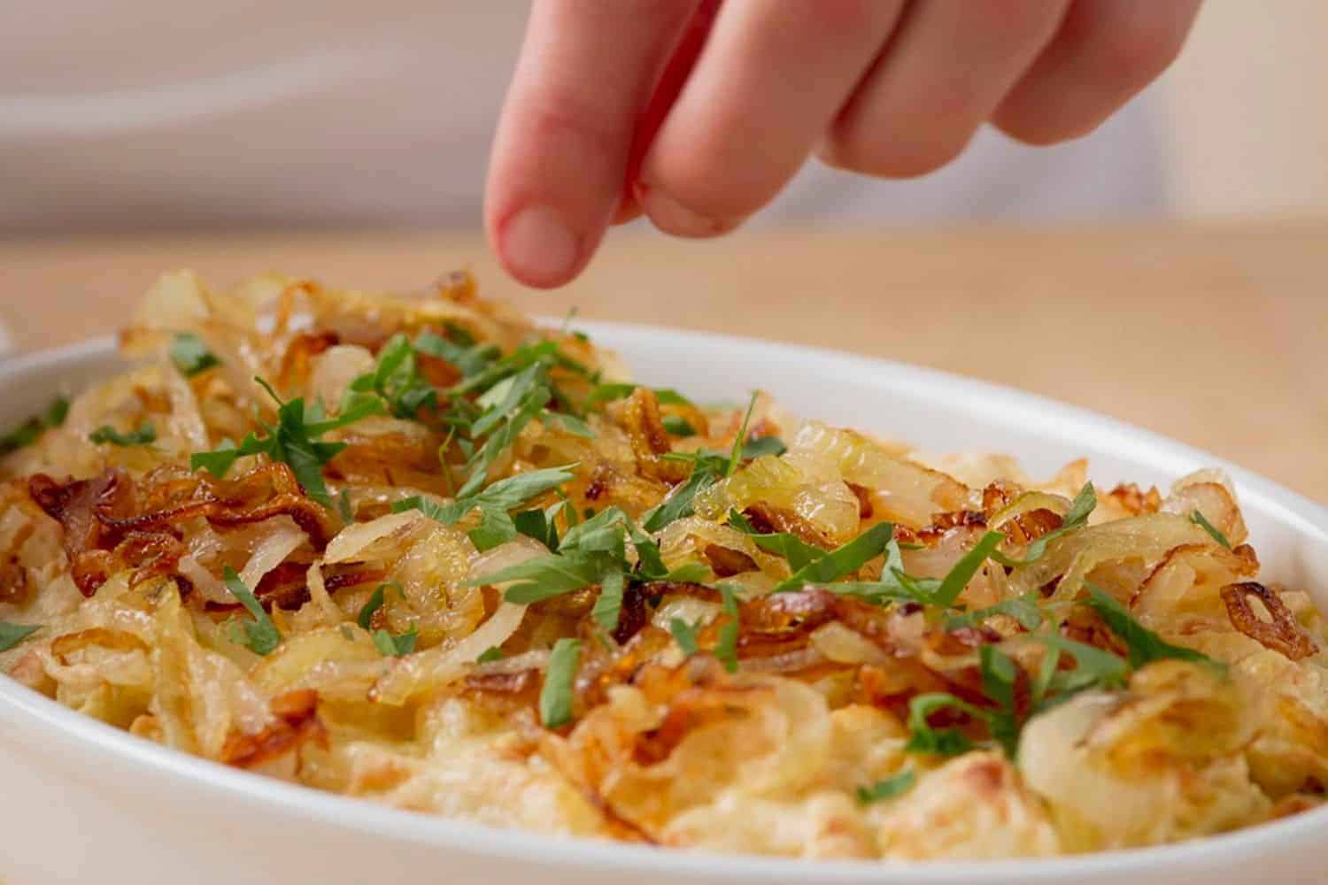 Käsespätzle mit Röstzwiebel - schnell und lecker! - Die Rezepte