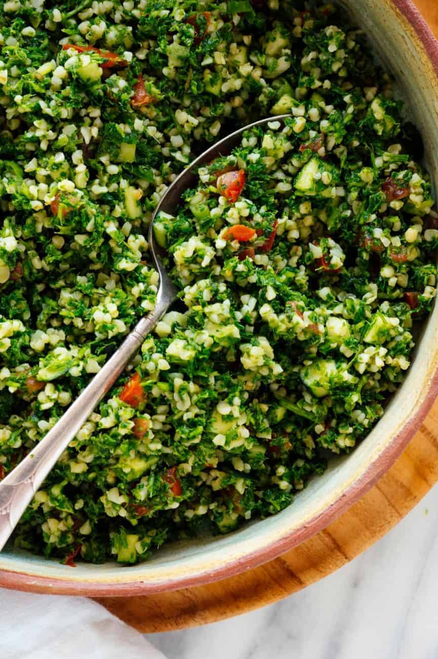 Tabouleh Salat mit viel Grün – simpel lecker