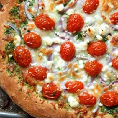 Vegetarische Pizza mit Pesto