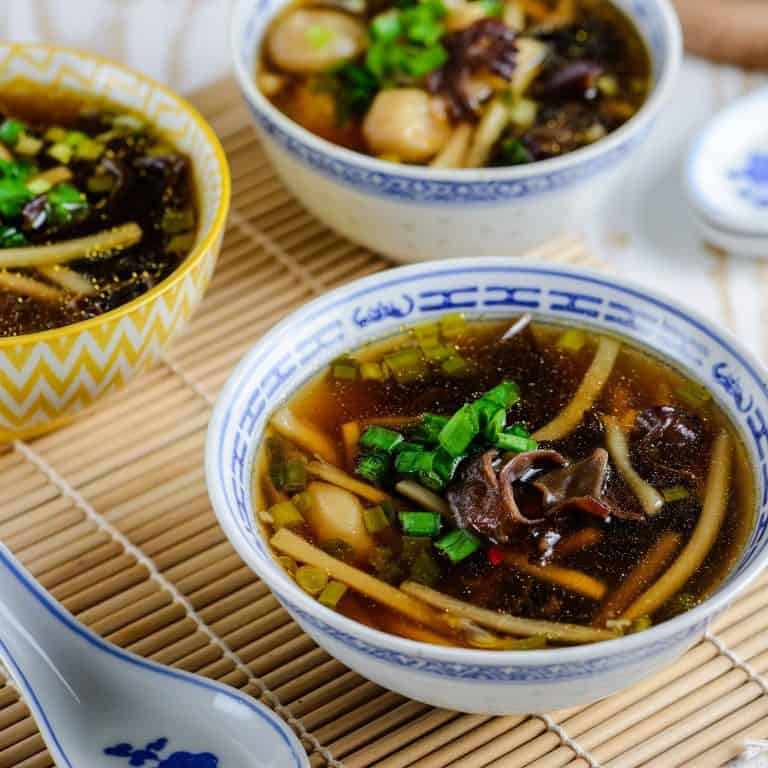 Sauer scharfe Pekingsuppe - ein super leckeres chinesisches Originalrezept