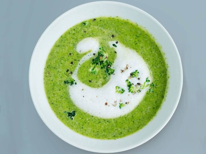 Brokkoli Suppe mit Sahne und Kartoffeln – wunderbar cremig