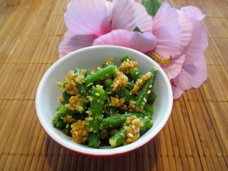 Grüne Bohnen mit Sesam und Sojasoße: japanisches Rezept