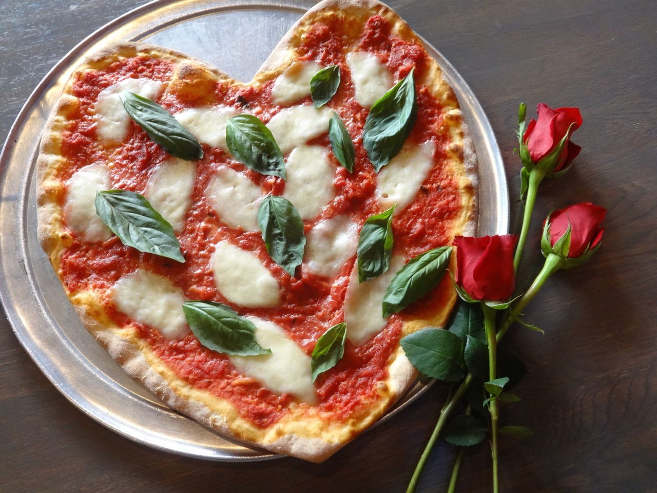 herzförmige Pizza Valentinstag