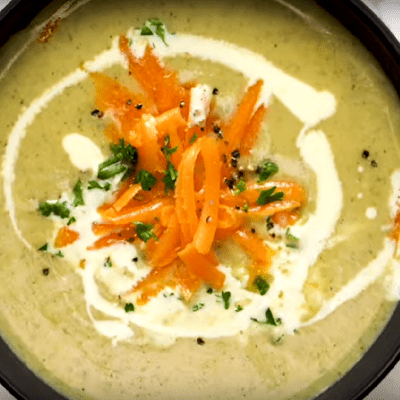 Brokkoli kochen, fertige Suppe