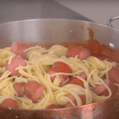 fertige Bockwurst-Spaghetti