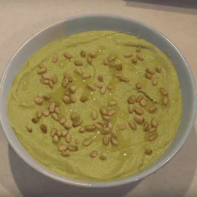 Spargel kochen, fertiger Hummus